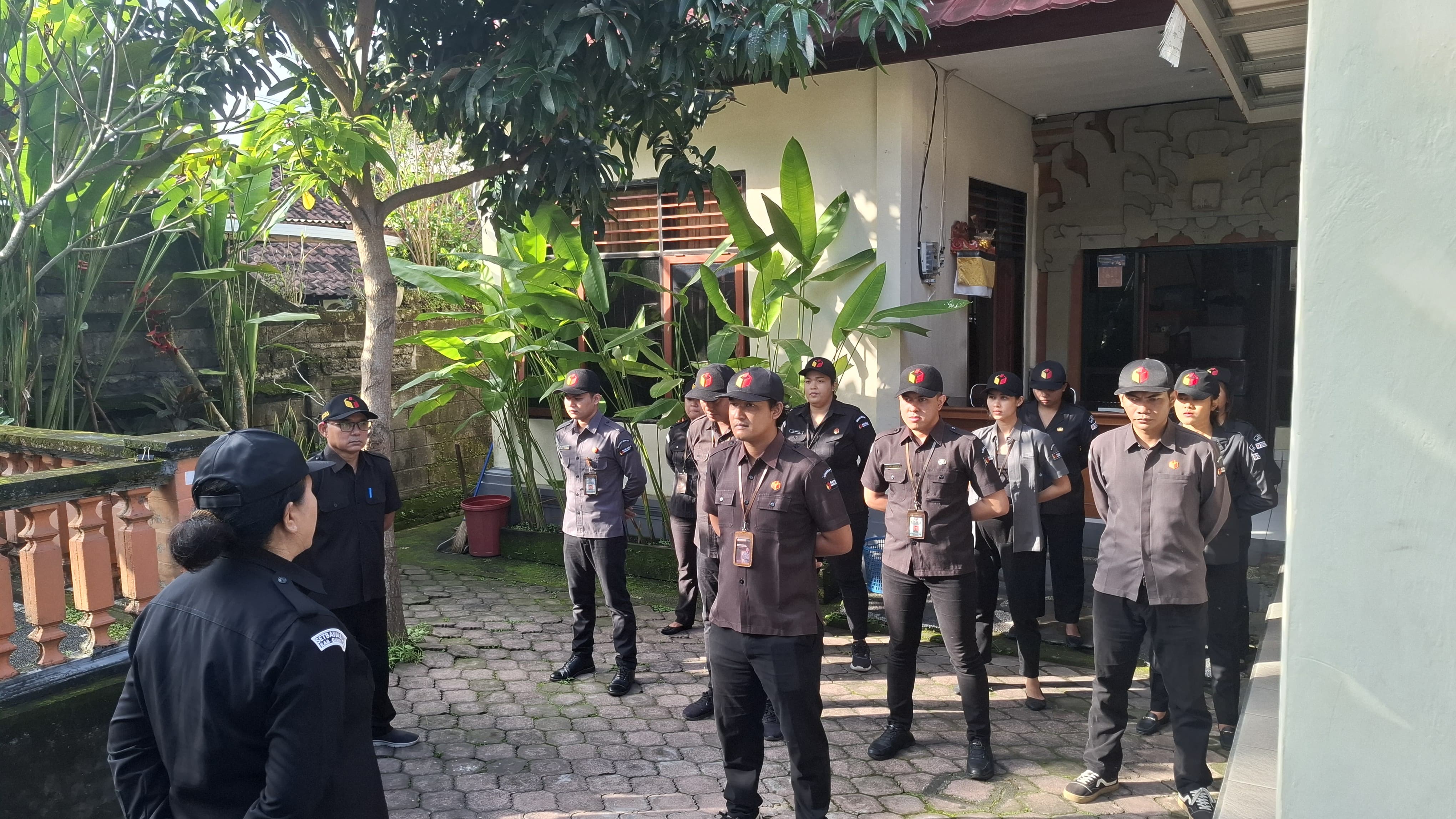 Bawaslu Kabupaten Gianyar Tekankan Pentingnya Pemutakhiran Data Pemilih dalam Apel Senin Pagi