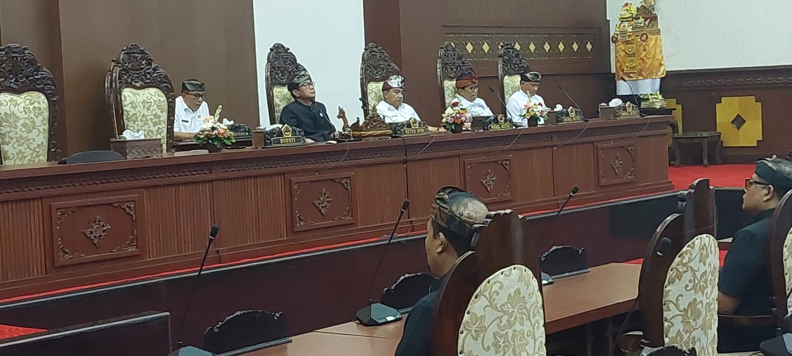 Bawaslu Gianyar Perkuat Sinergi Lintas Lembaga Lewat Rapat Paripurna DPRD