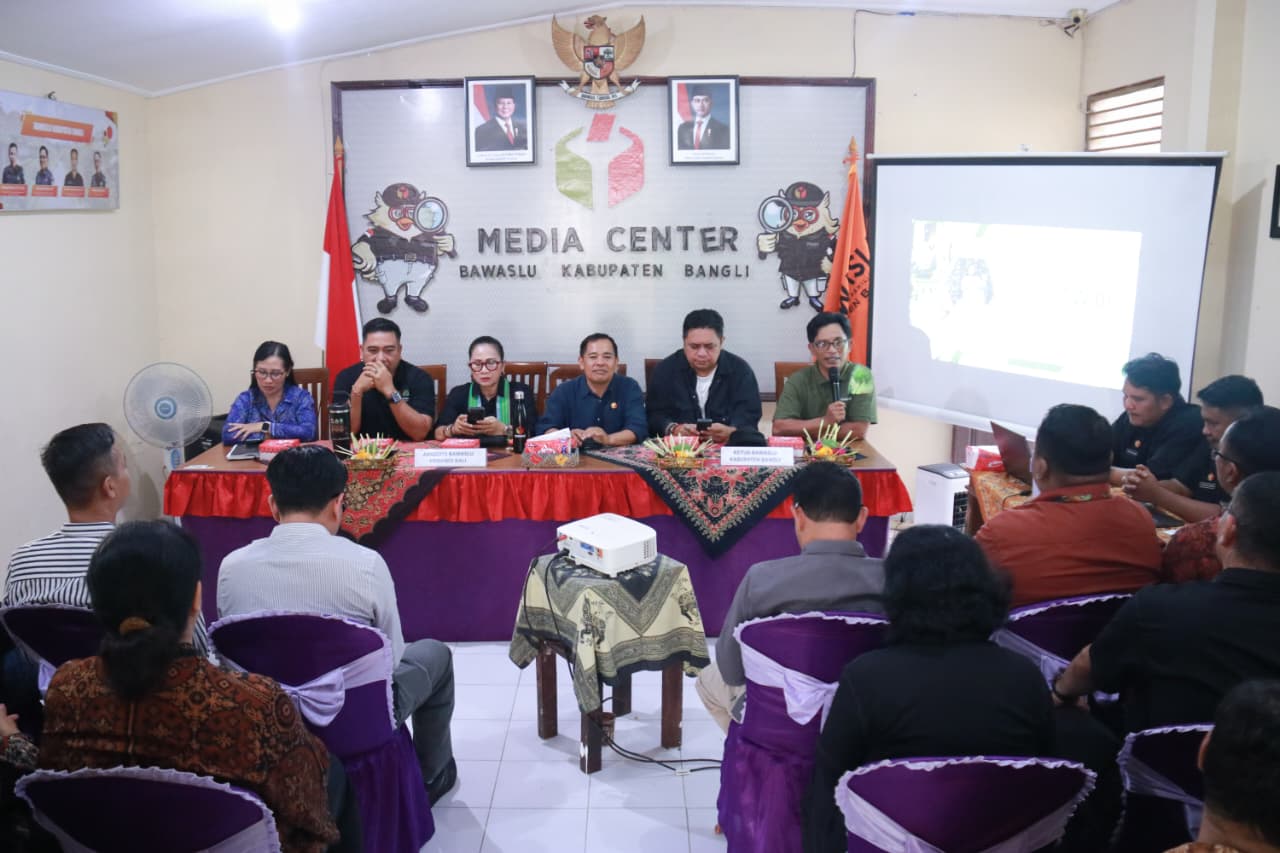 Bawaslu Kabupaten Gianyar Ikuti Rapat Evaluasi Uji Petik PDPB Triwulan III di Bangli