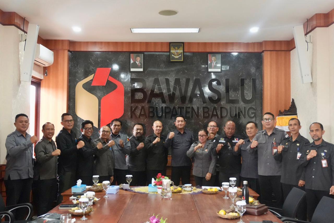 Bawaslu Gianyar Hadiri Rapat Koordinasi Penguatan Kelembagaan Pengawas Pemilu di Badung