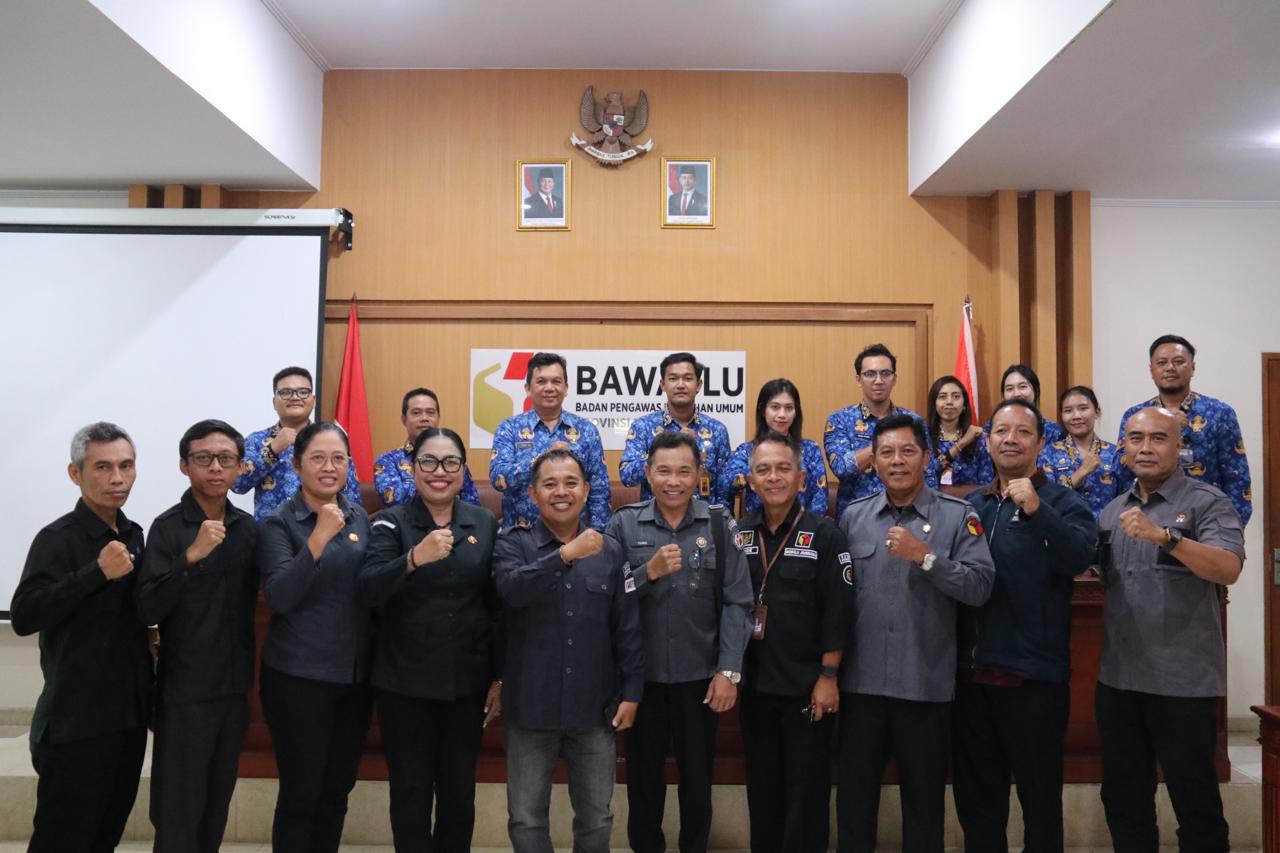 Bawaslu Gianyar Hadiri Rapat Persiapan Pengawasan Pemutakhiran Data Partai Politik Berkelanjutan di Bawaslu Bali
