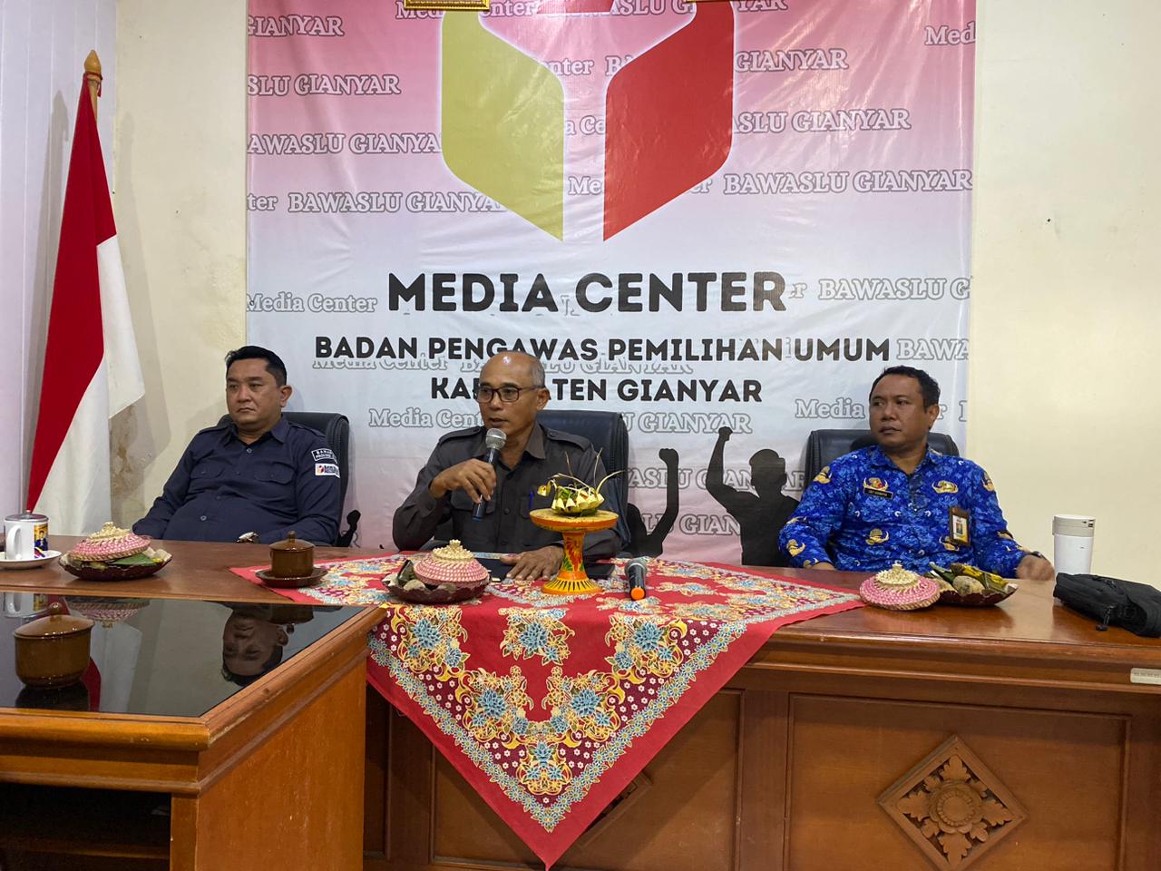 Bawaslu Gianyar Terima Supervisi Bawaslu Provinsi Bali, Perkuat Akuntabilitas Keuangan dan Disiplin Kinerja SDM