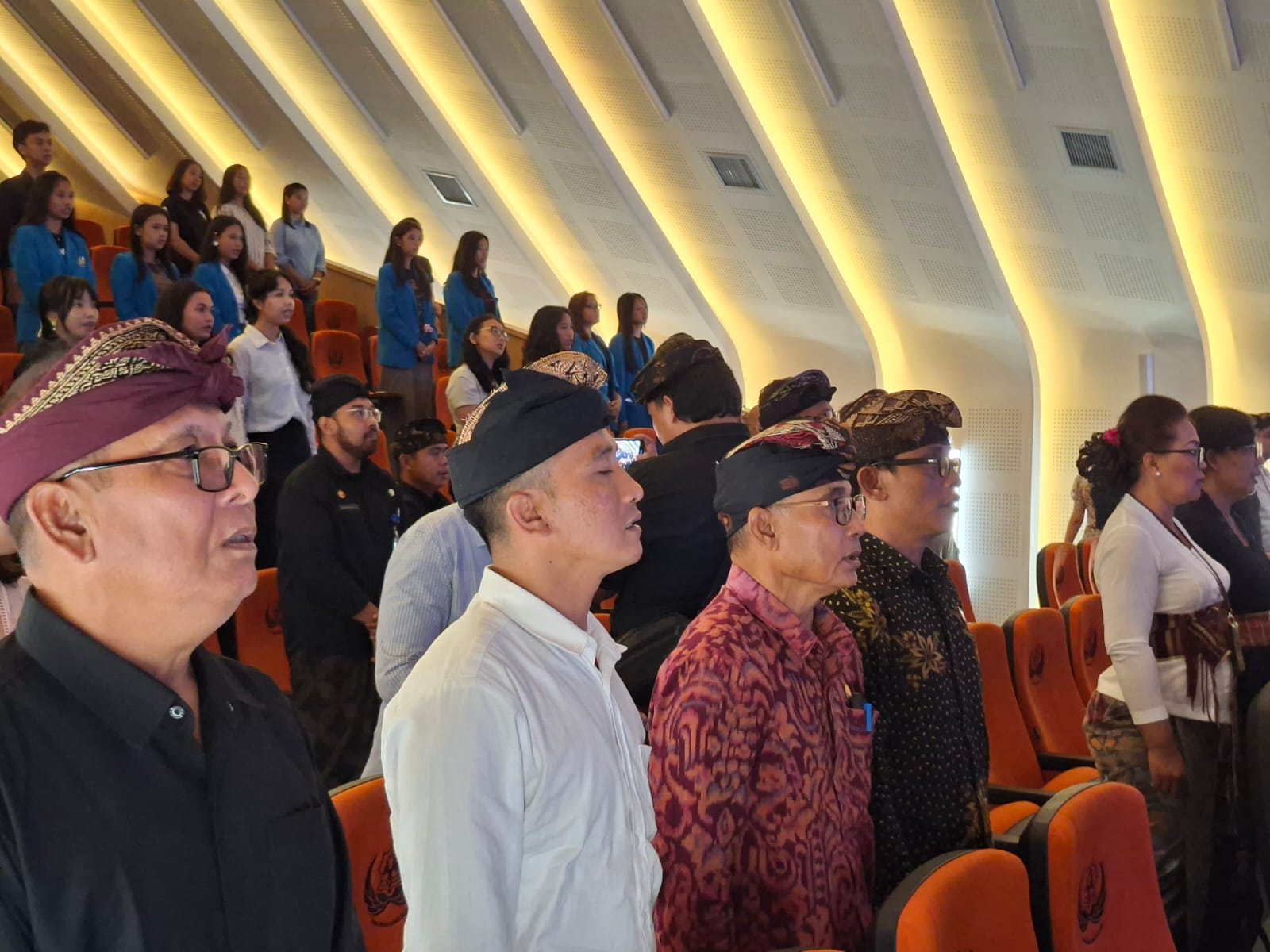 Ketua Bawaslu Gianyar Hadiri Diskusi Publik tentang Partisipasi Anak Muda dalam Demokrasi Digital