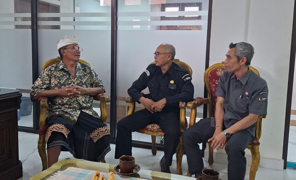 Perkuat Sinergi Demokrasi Berbasis Adat, Bawaslu Gianyar Konsolidasi ke Majelis Desa Adat