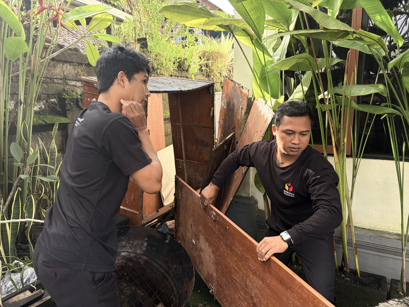 Implementasikan Jumat Sehati dan Jumpa Berlian, Bawaslu Gianyar Tata Lingkungan Kerja.