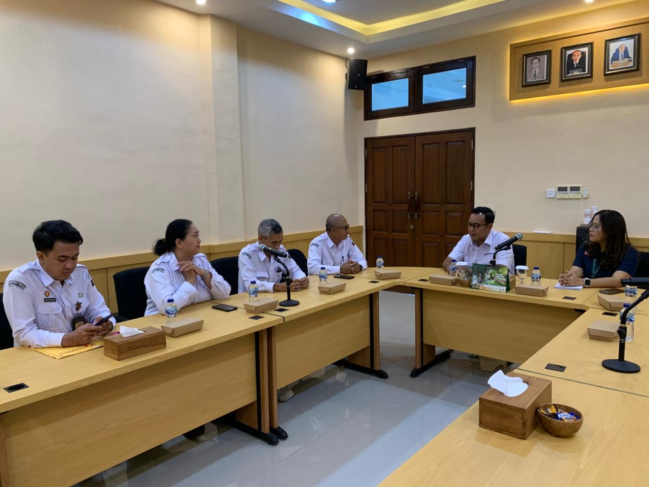 Bawaslu Gianyar Perkuat Sinergi Demokrasi melalui Audiensi dengan Bank BPD Bali.