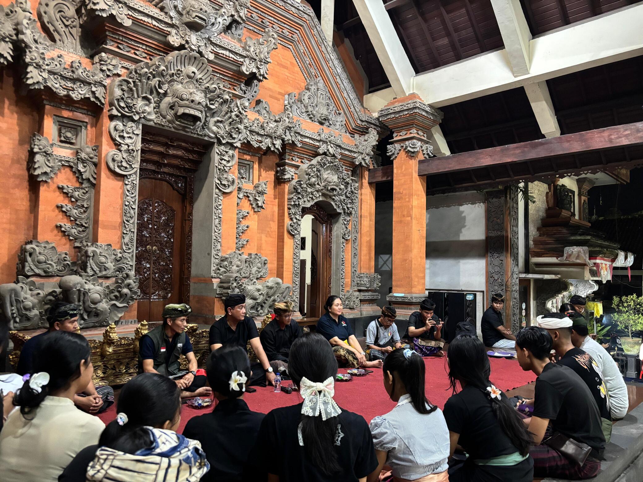 Antusias dan Interaktif! Anak Muda Blahbatuh Bedah Demokrasi Bersama Bawaslu