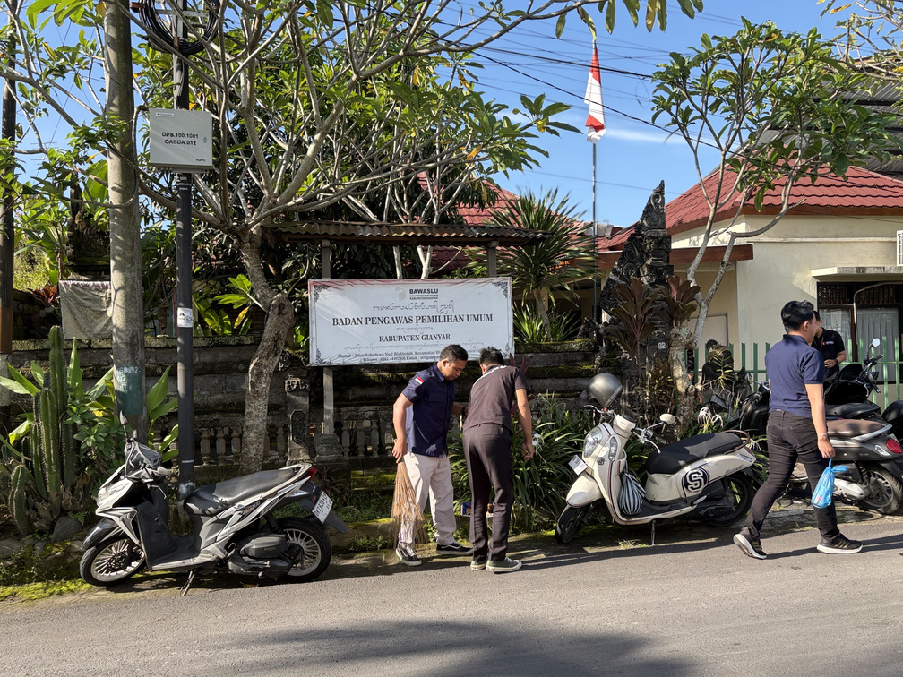 Dari Keringat Senam hingga Aksi Nyata, Begini Cara Bawaslu Gianyar Bangun Semangat Kerja