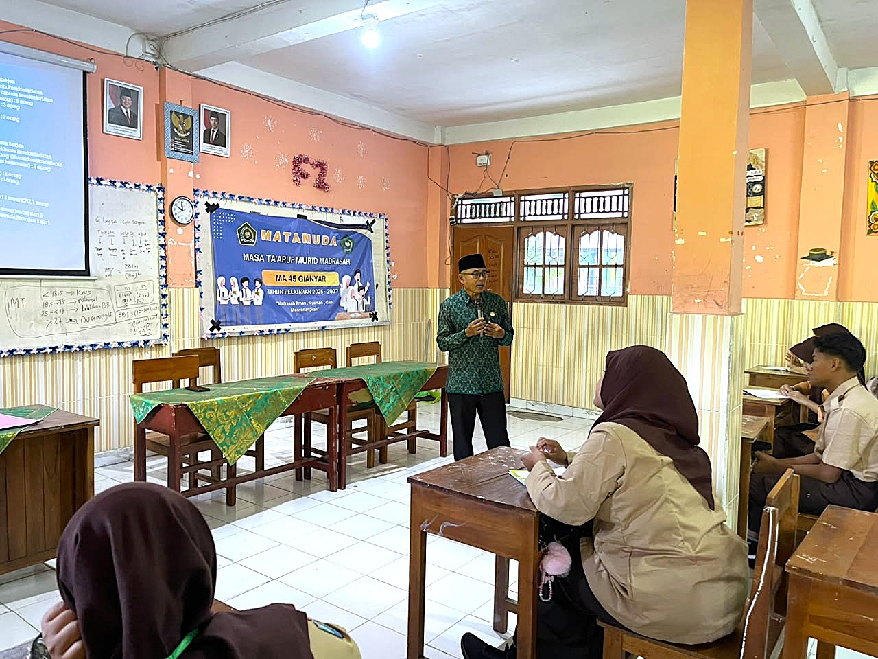 Bawaslu Gianyar Cetak Pemilih Cerdas, Dari Ruang Kelas Menuju Demokrasi Berkualitas. 