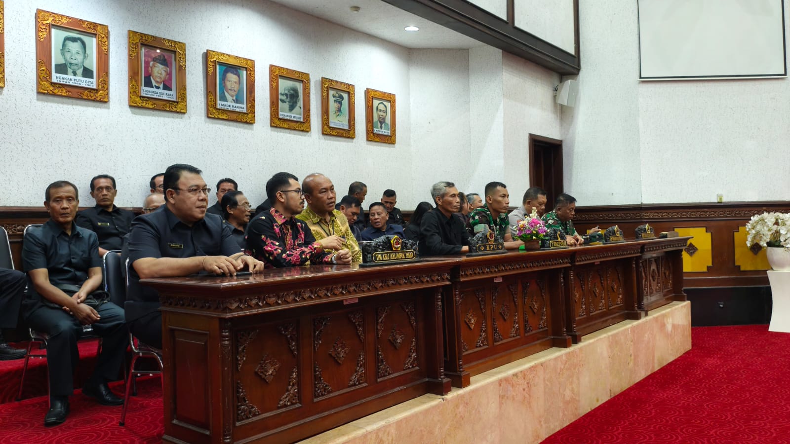 Sinergi Antar Lembaga, Bawaslu Gianyar Hadiri Paripurna DPRD