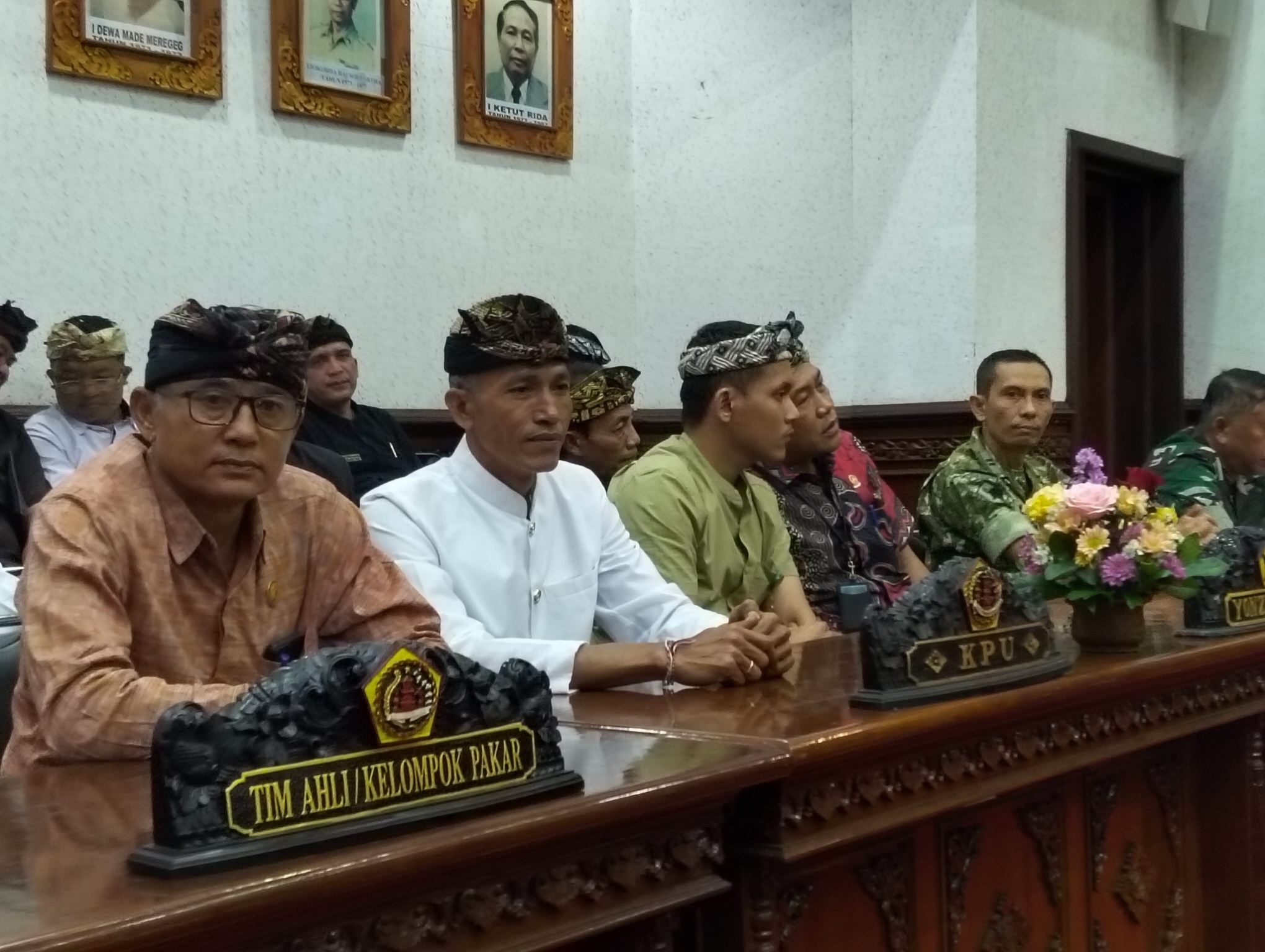 Sinergi untuk Pemerintahan Akuntabel, Ketua Bawaslu Gianyar Hadiri Paripurna DPRD