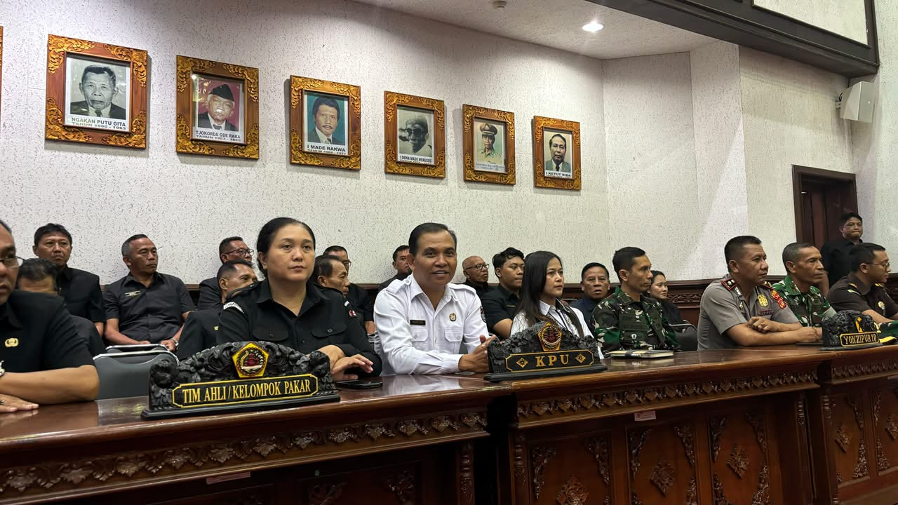 Bawaslu Gianyar Hadiri Paripurna, Pandangan Fraksi atas APBD 2027 Jadi Agenda