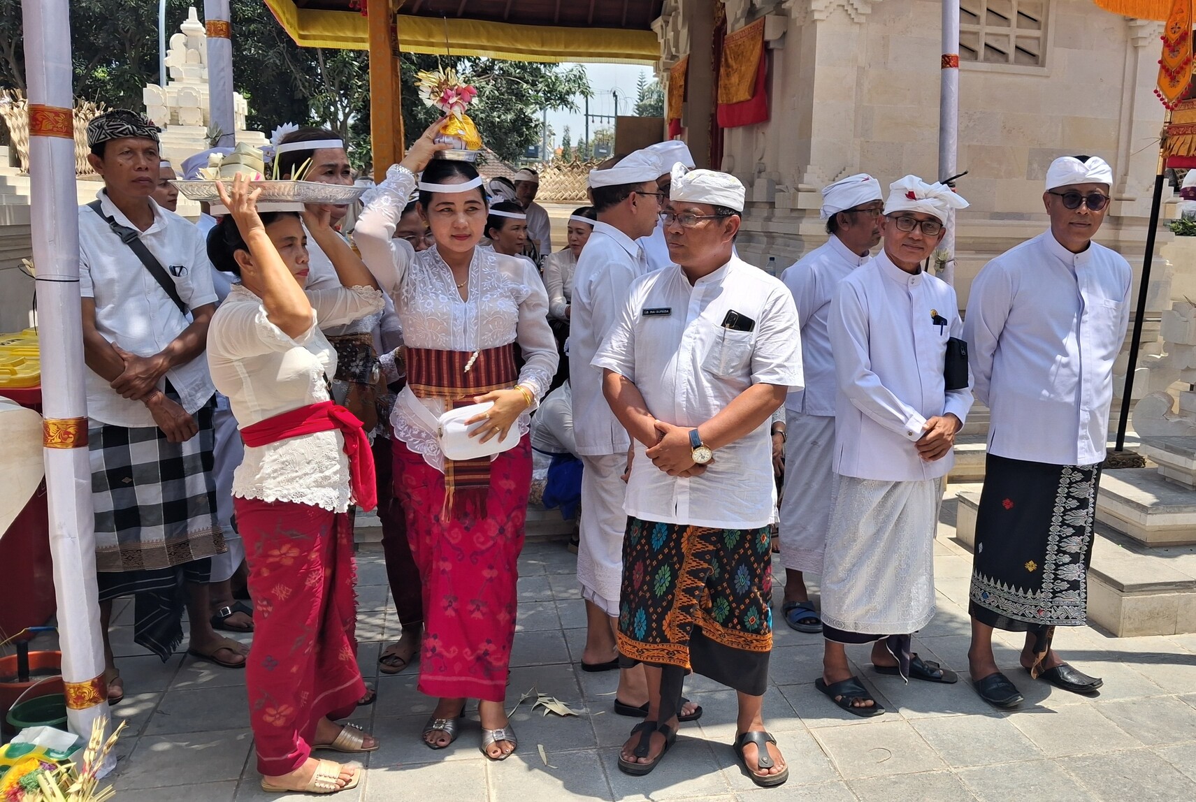 Bawaslu Gianyar Hadiri Upacara Mecaru, Perkuat Harmoni di Pusat Pemerintahan