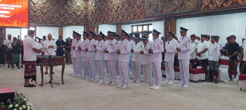 Perkuat Sinergi Kelembagaan, Ketua Bawaslu Gianyar Hadiri Pelantikan 26 Perbekel