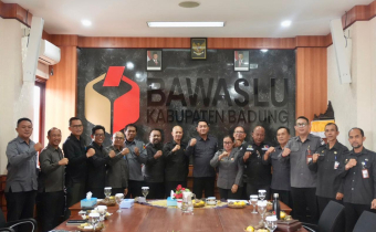 Bawaslu Gianyar Hadiri Rapat Koordinasi Penguatan Kelembagaan Pengawas Pemilu di Badung