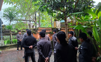 Bawaslu Gianyar Awali Tahun 2026 dengan Apel Rutin, Ketua Tekankan Semangat Baru dan Penguatan Integritas