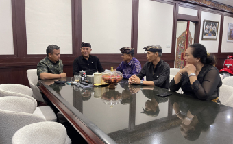 Bawaslu Gianyar dan Sekda Perkuat Sinergi, Netralitas ASN Jadi Sorotan Utama.