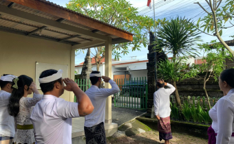 Pimpin Apel Rutin, Ketua Bawaslu Gianyar Soroti Agenda Sosialisasi Kepada Pemilih Pemula