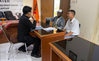 Bawaslu Gianyar Terapkan Prinsip Transparansi dalam Penerimaan Pendaftaran Pramubakti.