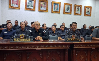 Ketua Bawaslu Kabupaten Gianyar Hadiri Rapat Paripurna Penyampaian LKPJ Bupati Gianyar Tahun Anggaran 2025
