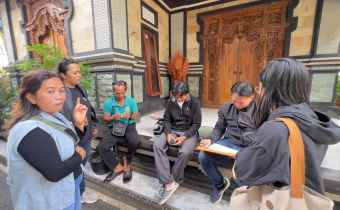 Bawaslu Gianyar Aktif Awasi Coktas Sekaligus Edukasi Warga