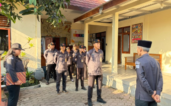 Apel Senin Bawaslu Gianyar: Sutirta Tekankan Ketepatan Waktu dan Tertib Administrasi